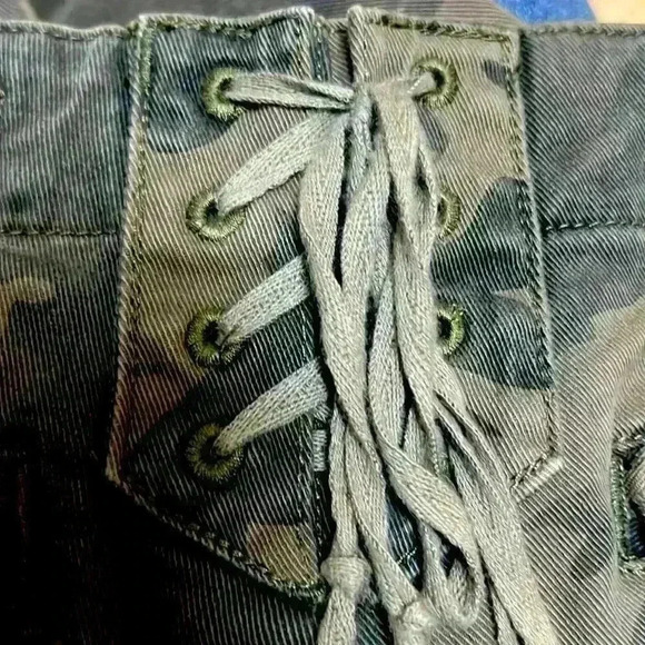 PAM & GELA women’s camouflage pants - Picture 6 of 10